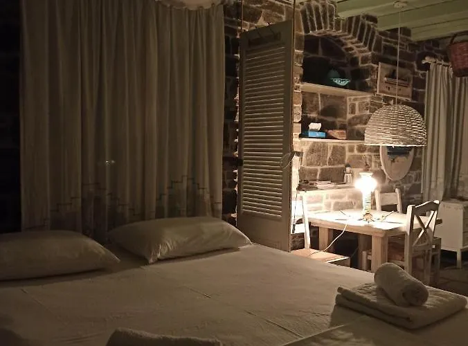 Casa de Férias Traditional Tiny House