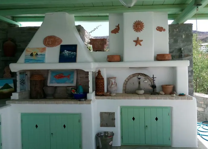 Traditional Tiny House Angairiá