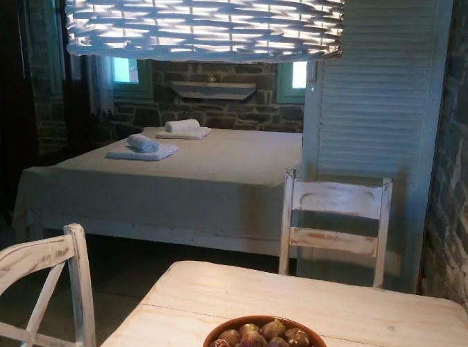 Casa de Férias Traditional Tiny House Angairiá