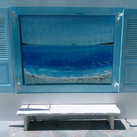 Traditional Tiny House Angairiá