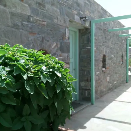 Traditional Tiny House Hébergement de vacances Angairiá