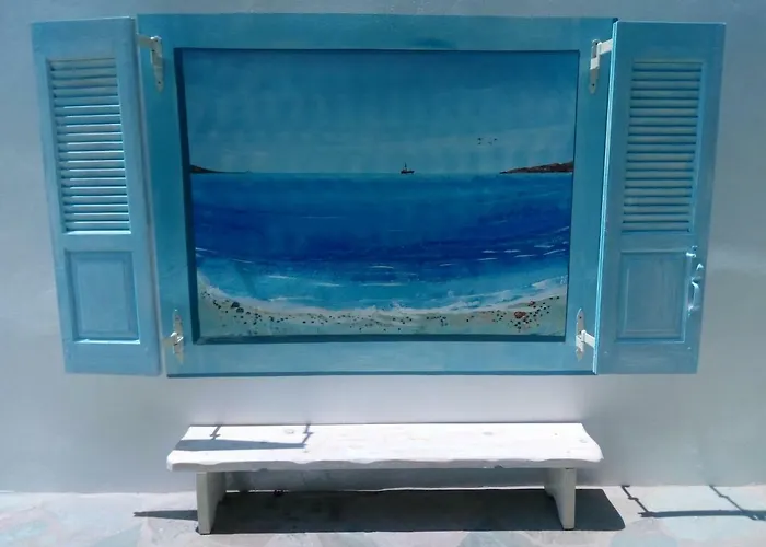 Traditional Tiny House Angairia