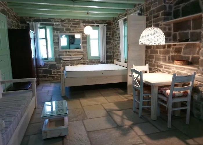 Traditional Tiny House Holiday home