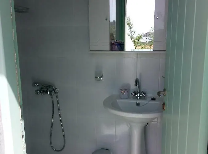 Traditional Tiny House * Angairia